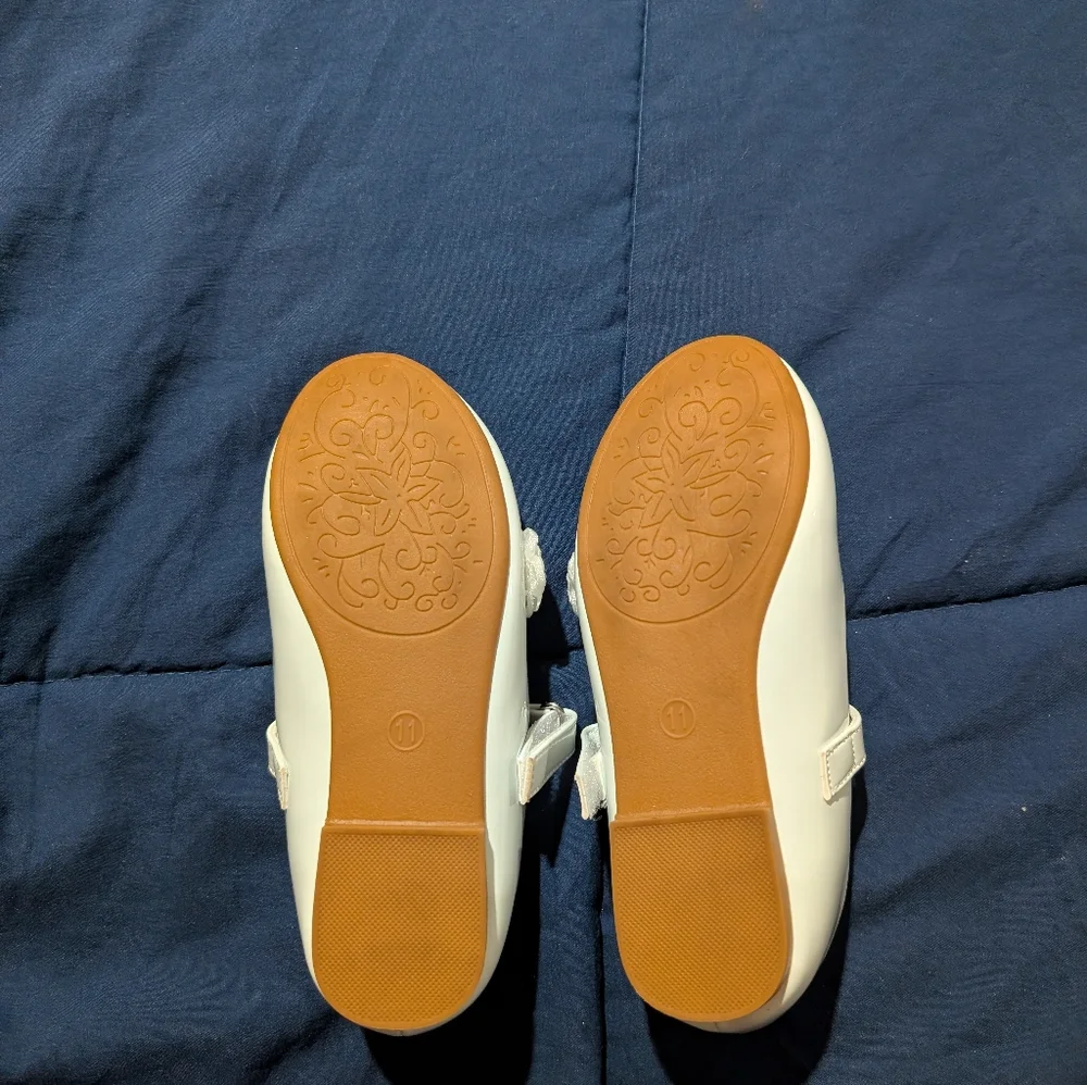 Parrosoo Pearl Flower White Girls‎ Dress Shoes - Size 11